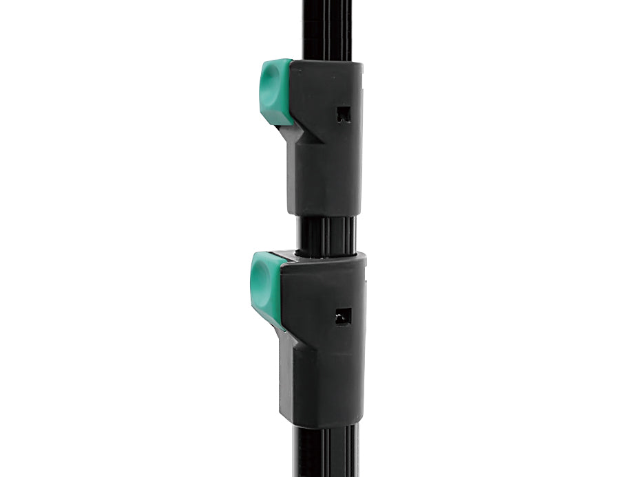 Grandview Portable Series Pull-Up Screen in use